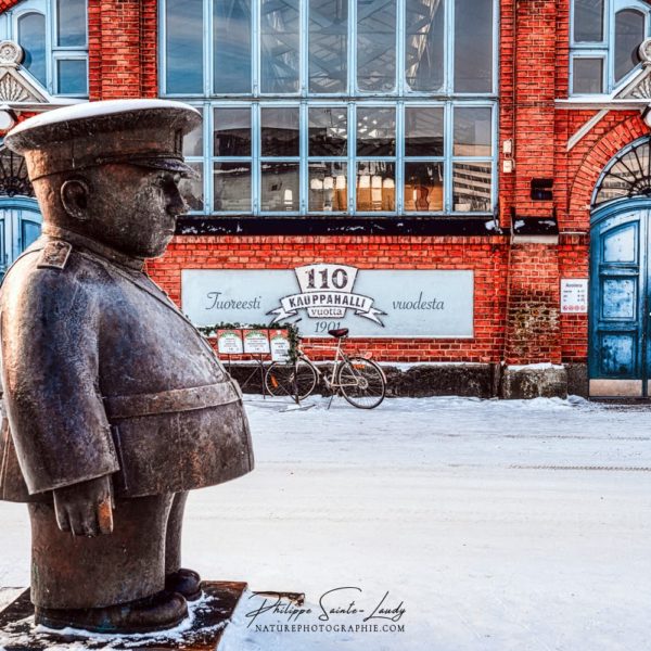 Kauppahalli Le marché couvert de Kauppahalli à Oulu en Finlande