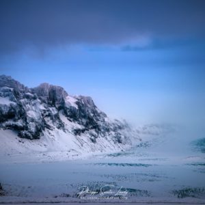 A Cold Winter Memory Montagnes enneigées en Islande