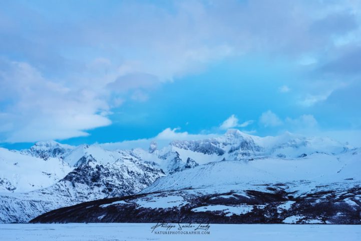 Ciel bleu acier en Islande