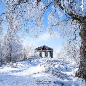 Le temple du Donon en hiver