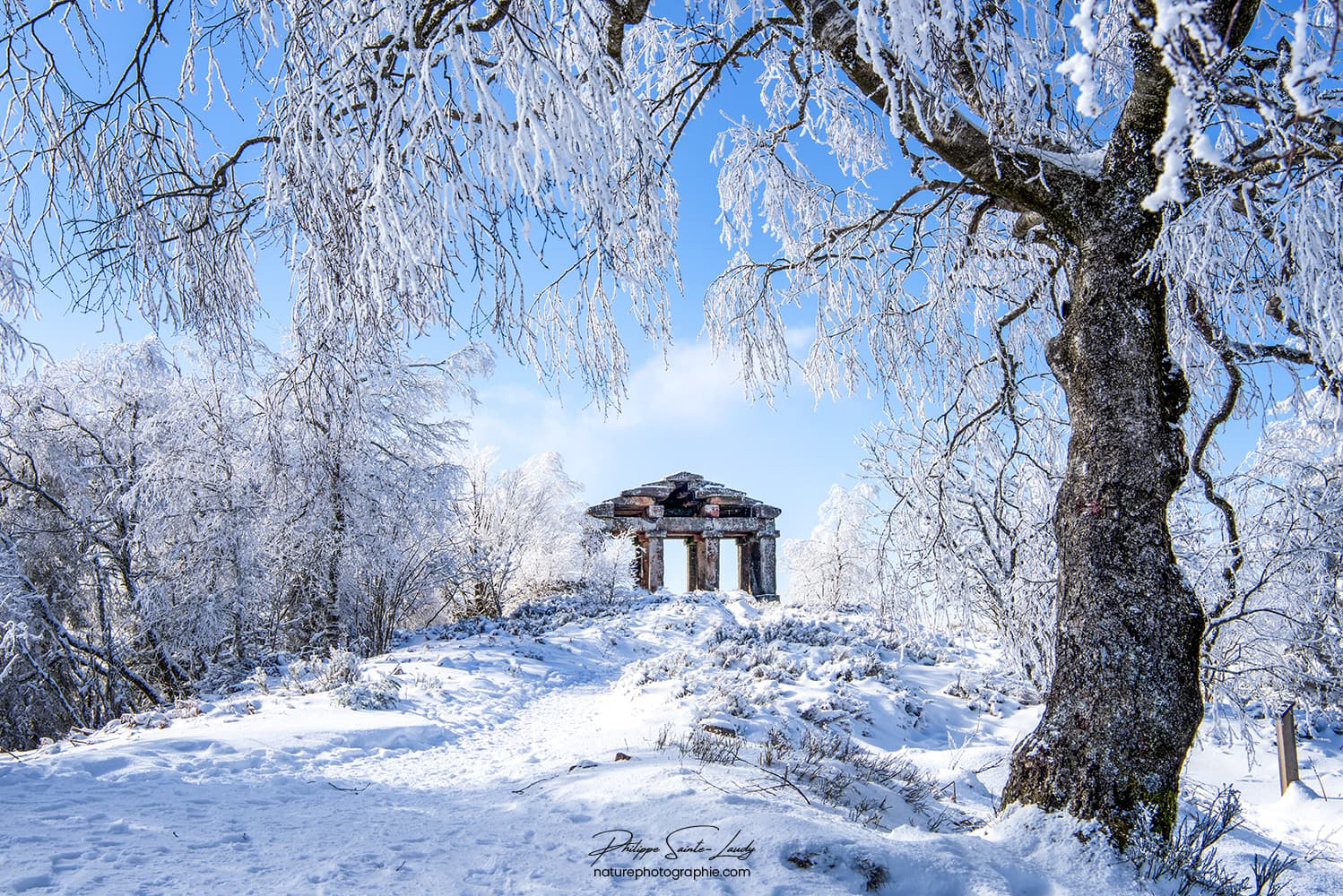 Le temple du Donon en hiver