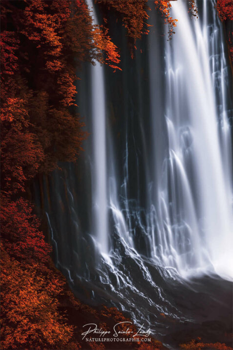 Photos de cascades réalisées avec l'aide de l'IA intelligence artificielle générative de Photoshop