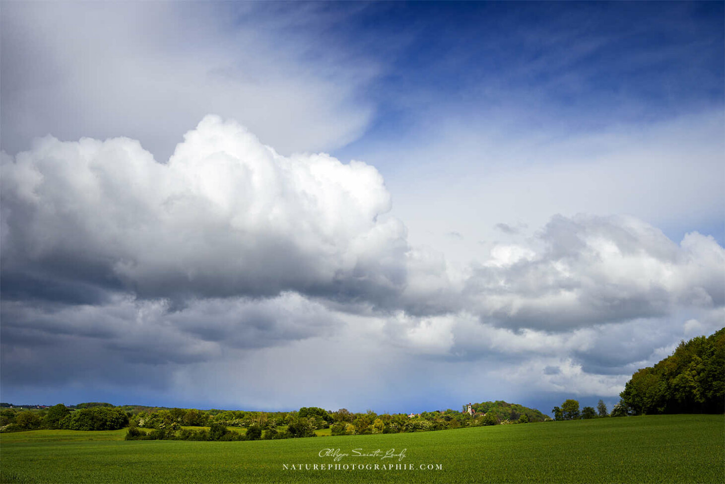 Beaux nuages blancs